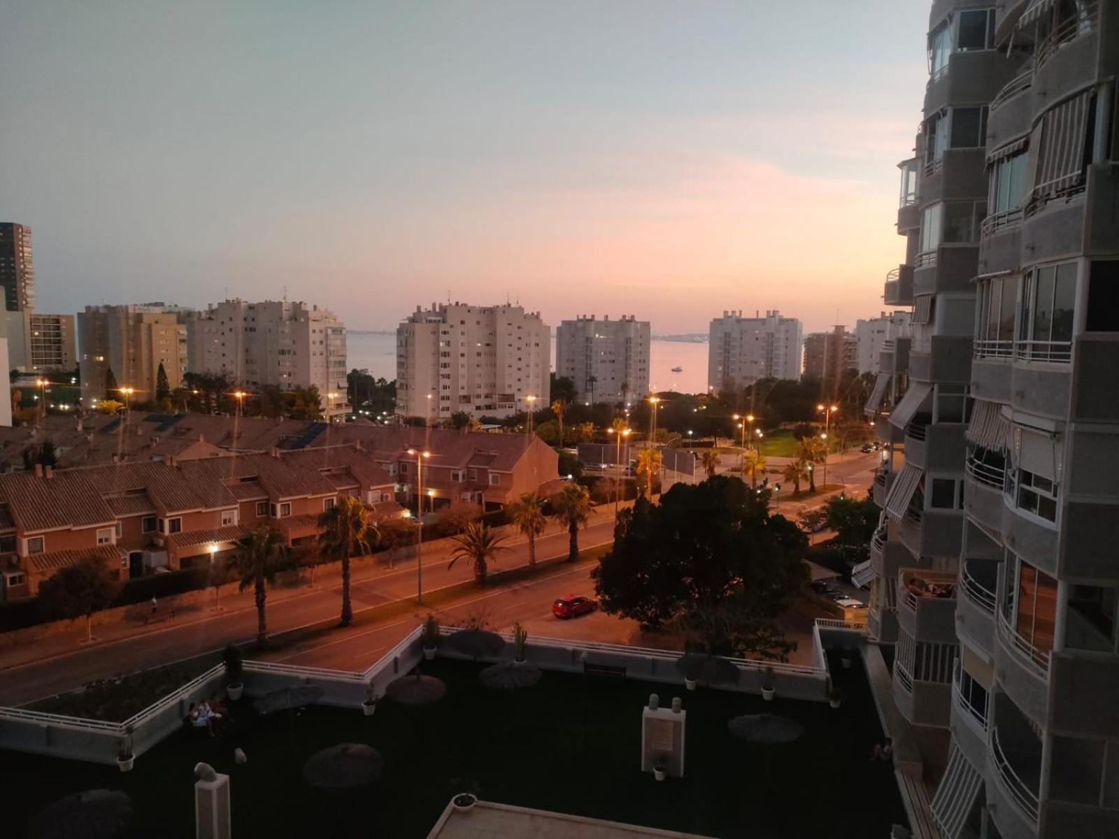 Encantador Apartamento Con Vista Al Mar Alicante Exterior photo